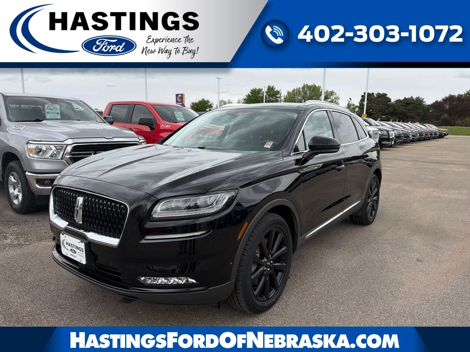 2022 Lincoln Nautilus Reserve II 202A in Black Metallic — front three-quarter view